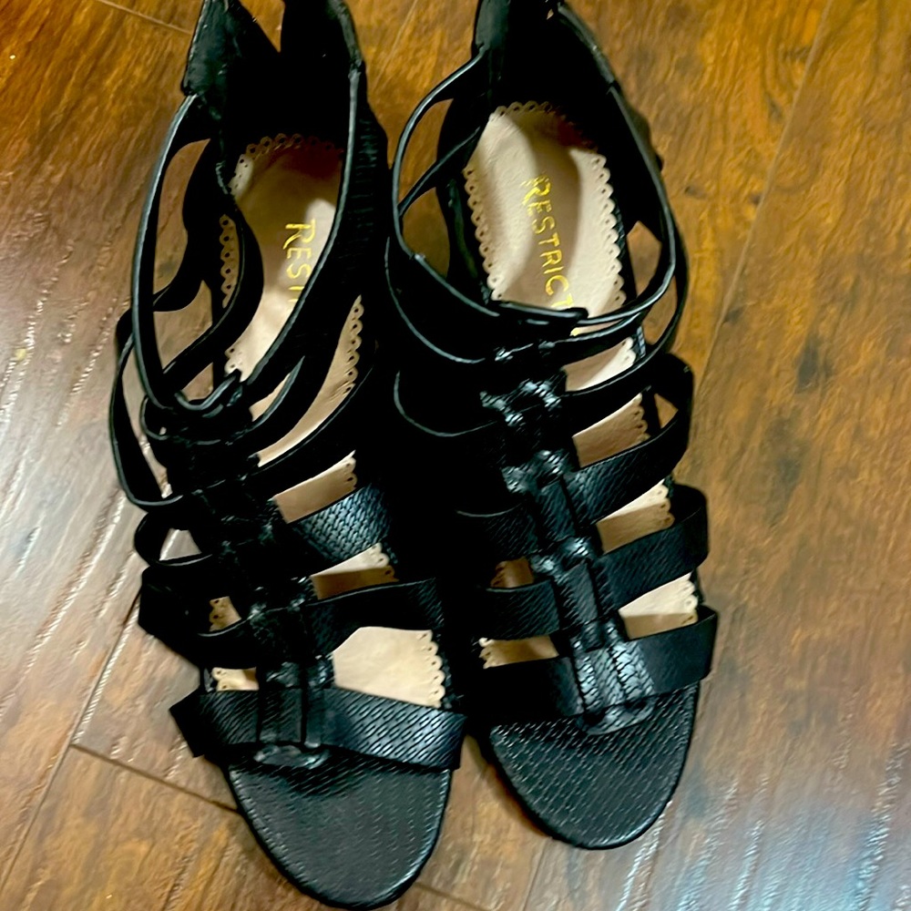 Scrappy black sandals